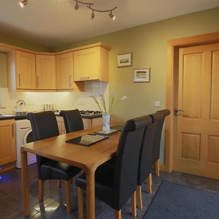 Spacious 4 Bedroom Home - 5 Min Walk To Town Enniskillen Eksteriør billede